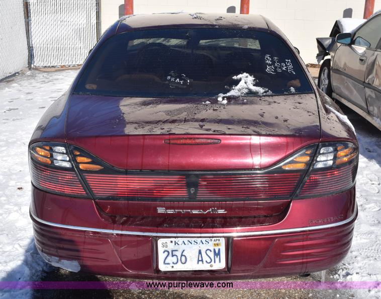 image for item E6053 2000 Pontiac Bonneville SE