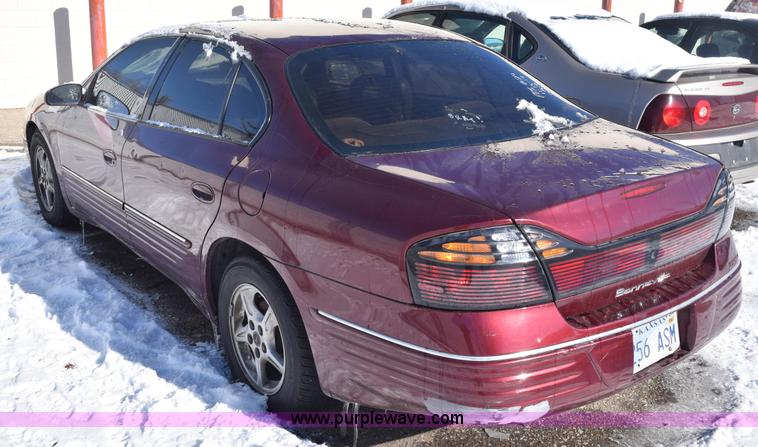 image for item E6053 2000 Pontiac Bonneville SE