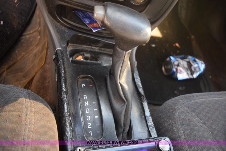 image for item E6053 2000 Pontiac Bonneville SE