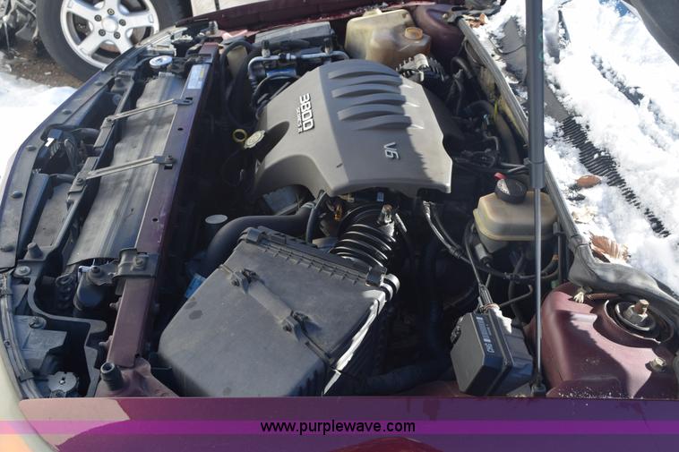 image for item E6053 2000 Pontiac Bonneville SE