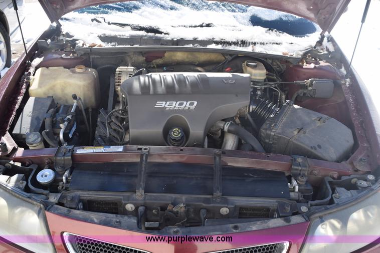 image for item E6053 2000 Pontiac Bonneville SE