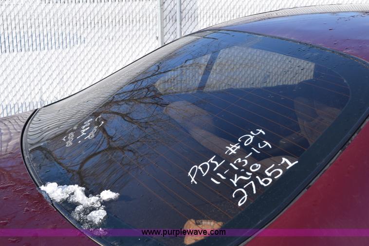 image for item E6053 2000 Pontiac Bonneville SE