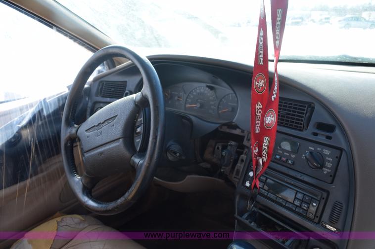 image for item E6055 1997 Ford Thunderbird LX