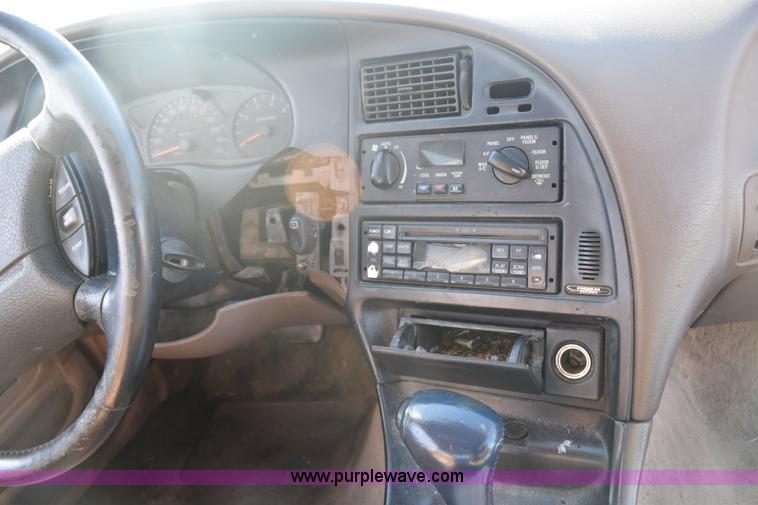 image for item E6055 1997 Ford Thunderbird LX