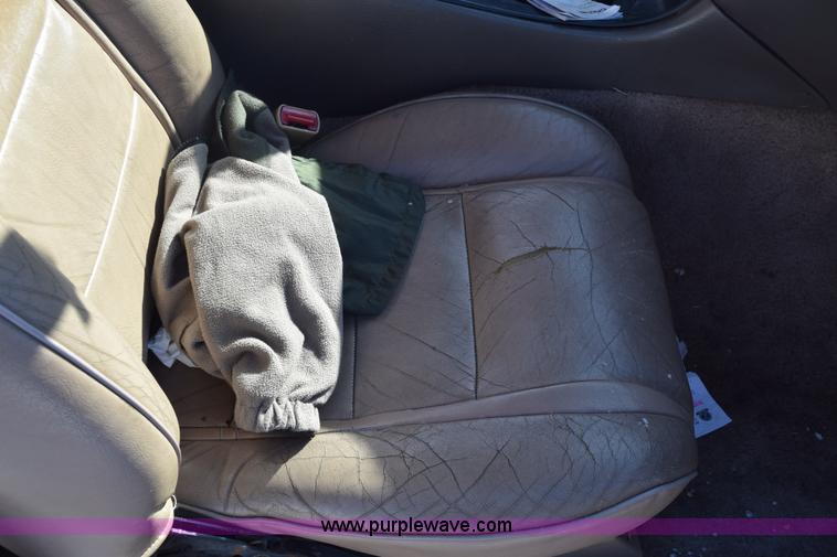 image for item E6055 1997 Ford Thunderbird LX