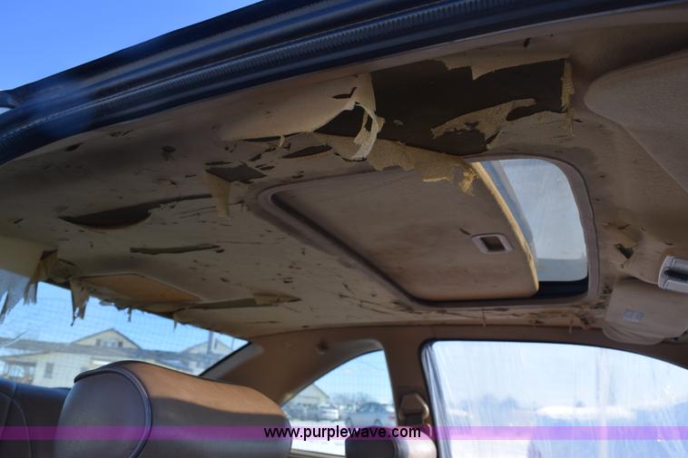 image for item E6055 1997 Ford Thunderbird LX