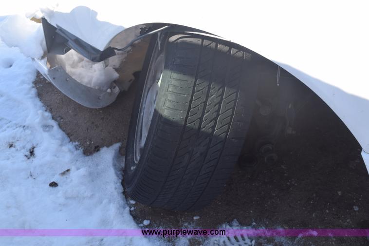 image for item E6055 1997 Ford Thunderbird LX