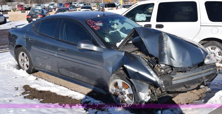 image for item E6057 2005 Pontiac Grand Prix