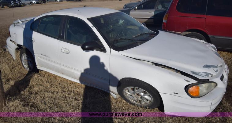 image for item E6081 2004 Pontiac Grand AM SE