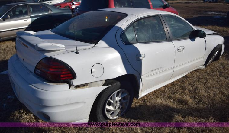 image for item E6081 2004 Pontiac Grand AM SE