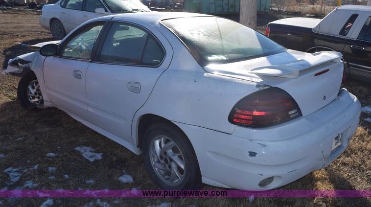 image for item E6081 2004 Pontiac Grand AM SE