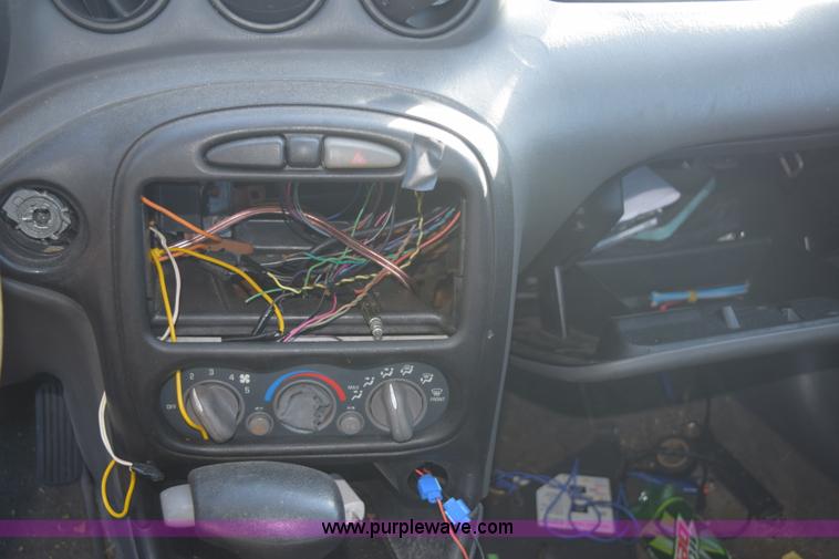 image for item E6081 2004 Pontiac Grand AM SE