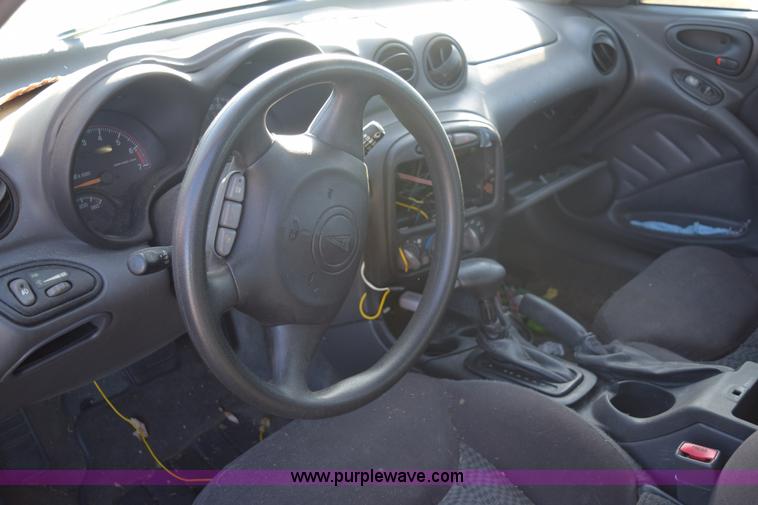 image for item E6081 2004 Pontiac Grand AM SE