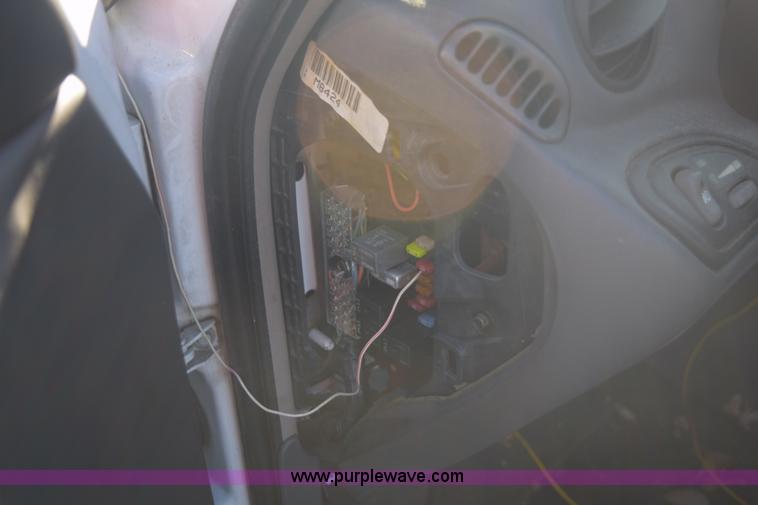 image for item E6081 2004 Pontiac Grand AM SE