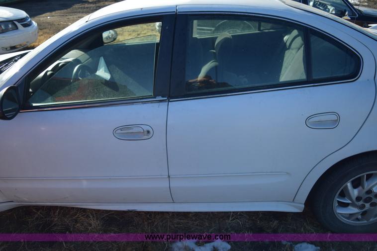 image for item E6081 2004 Pontiac Grand AM SE