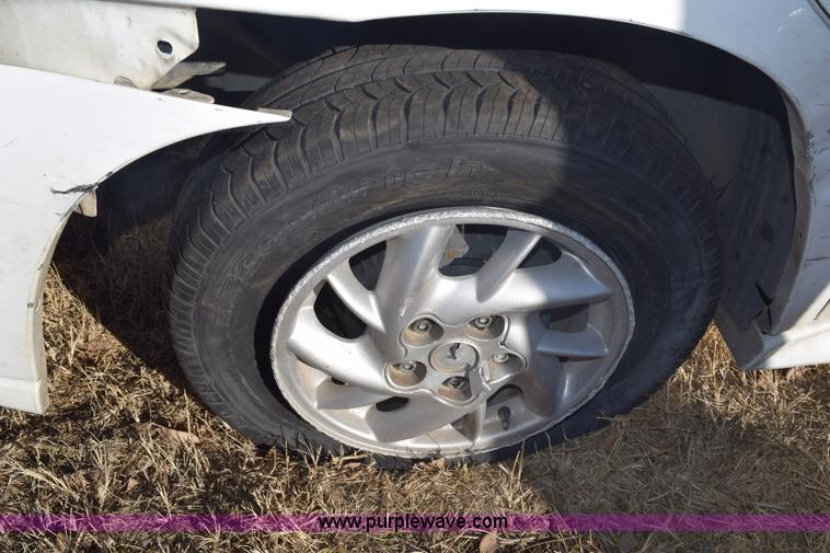 image for item E6081 2004 Pontiac Grand AM SE