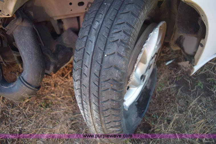 image for item E6081 2004 Pontiac Grand AM SE