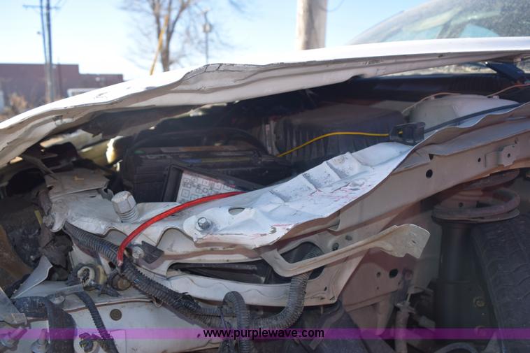 image for item E6081 2004 Pontiac Grand AM SE