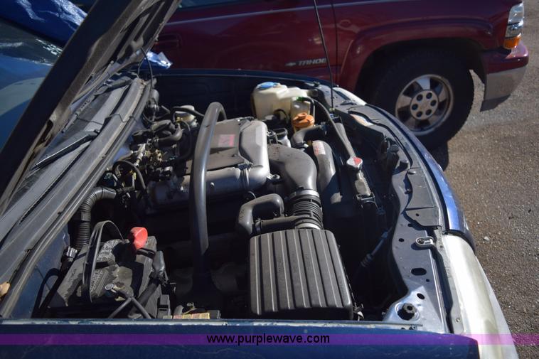 image for item E6082 2004 Suzuki Vitara LX