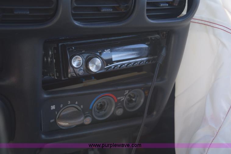 image for item E6083 1997 Pontiac Grand Prix GT