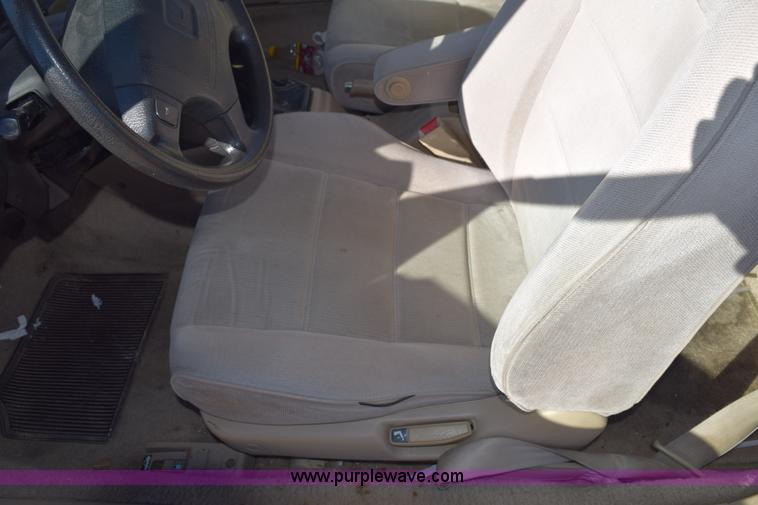 image for item E6085 1992 Honda Accord LX