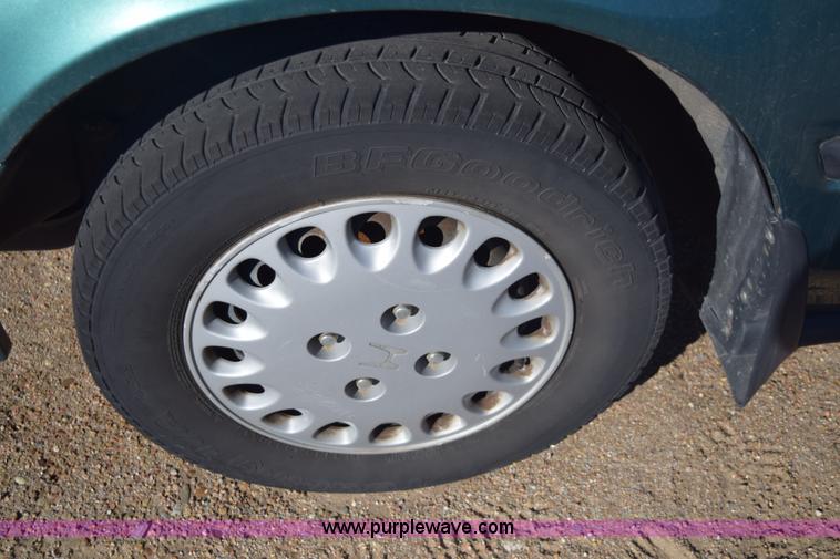 image for item E6085 1992 Honda Accord LX