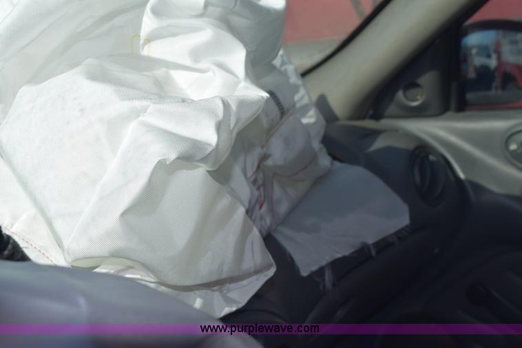 image for item E6087 2002 Pontiac Grand AM SE