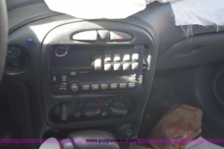image for item E6087 2002 Pontiac Grand AM SE