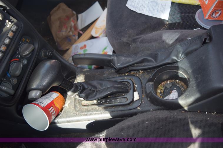 image for item E6087 2002 Pontiac Grand AM SE