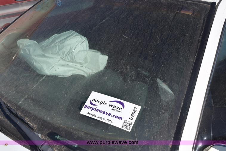 image for item E6087 2002 Pontiac Grand AM SE