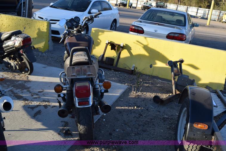 image for item I8634 1982 Yamaha Max motorcycle