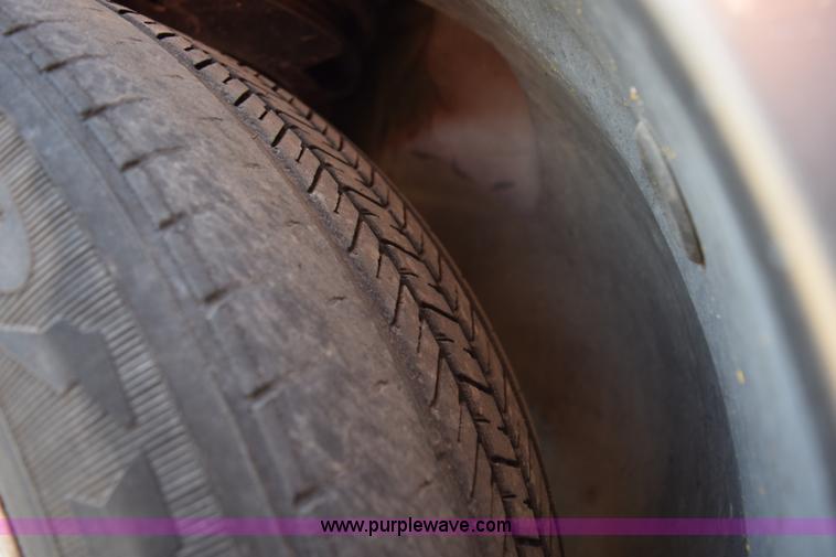 image for item I8639 1998 Dodge Intrepid ES