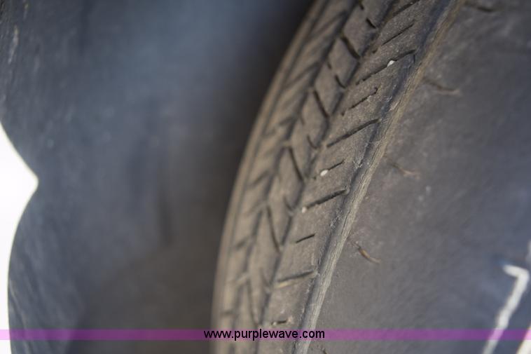 image for item I8639 1998 Dodge Intrepid ES