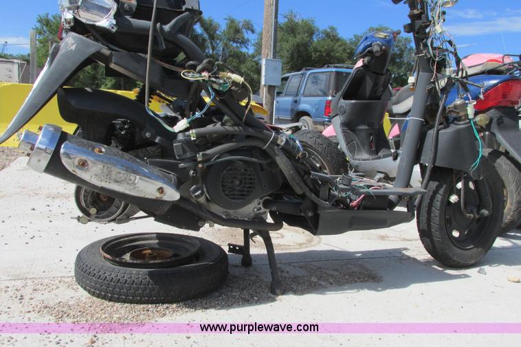 image for item I9558 2012 Tao Tao moped