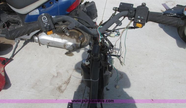 image for item I9558 2012 Tao Tao moped