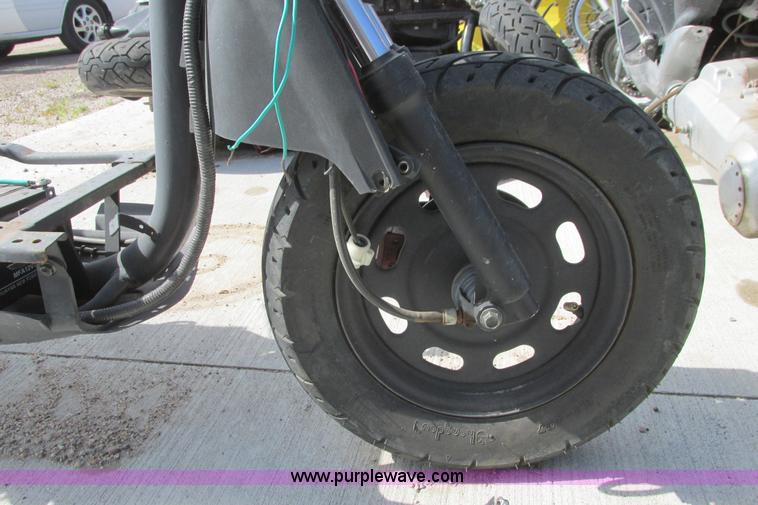 image for item I9558 2012 Tao Tao moped