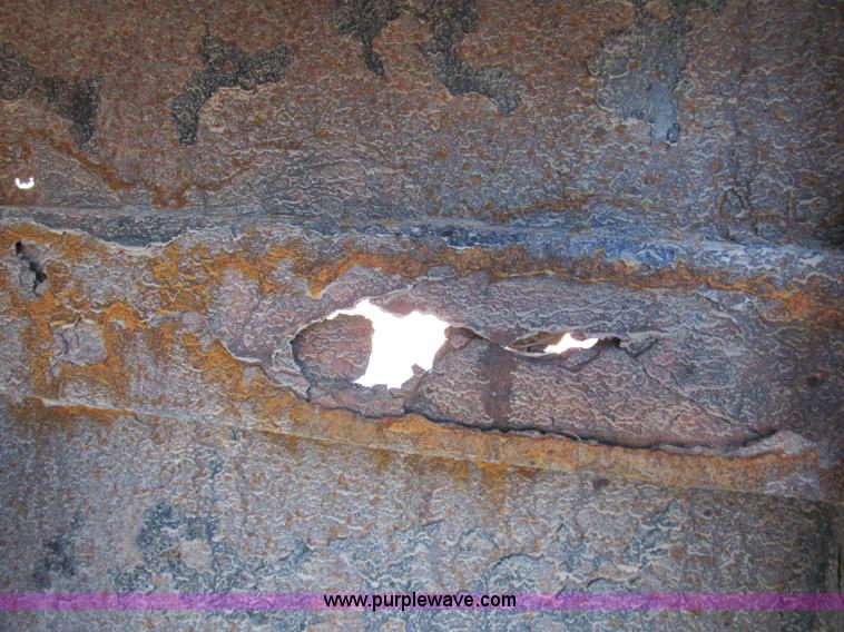 image for item D2267 2004 XL Specialized 80SD spread axle semi trailer