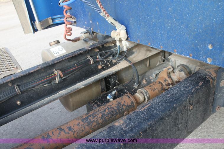 image for item F3454 1993 Kenworth T600 semi truck