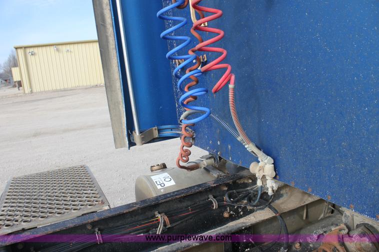 image for item F3454 1993 Kenworth T600 semi truck