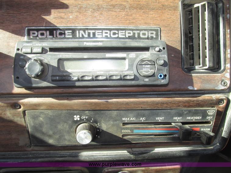 image for item G9838 1994 Freightliner FLD120 semi truck