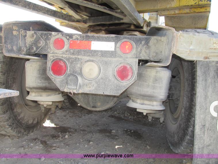 image for item G9838 1994 Freightliner FLD120 semi truck