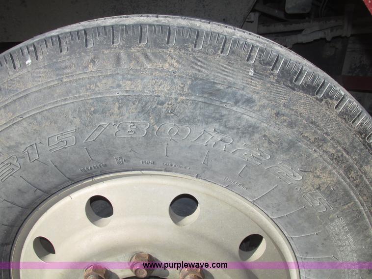 image for item G9838 1994 Freightliner FLD120 semi truck