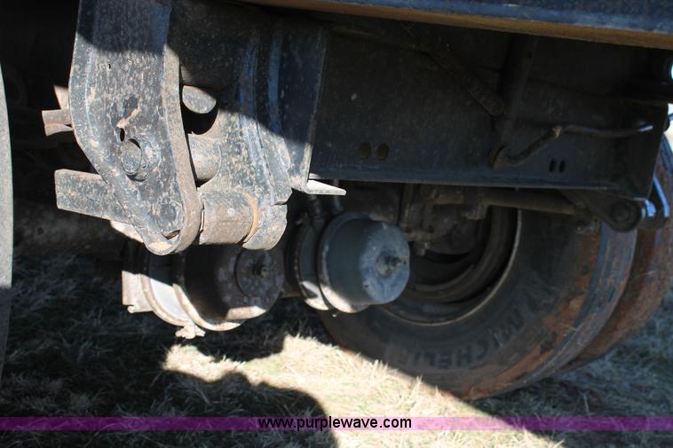 image for item H1668 1997 Nu Van NVF-48102 48' curtain side dry van trailer