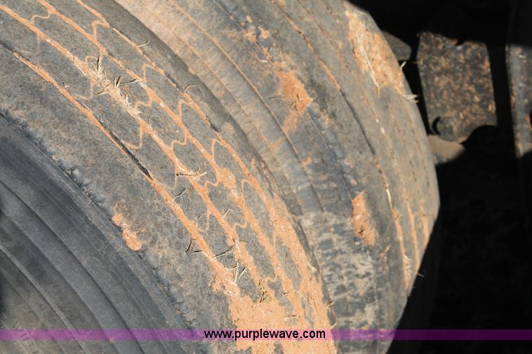 image for item H1668 1997 Nu Van NVF-48102 48' curtain side dry van trailer