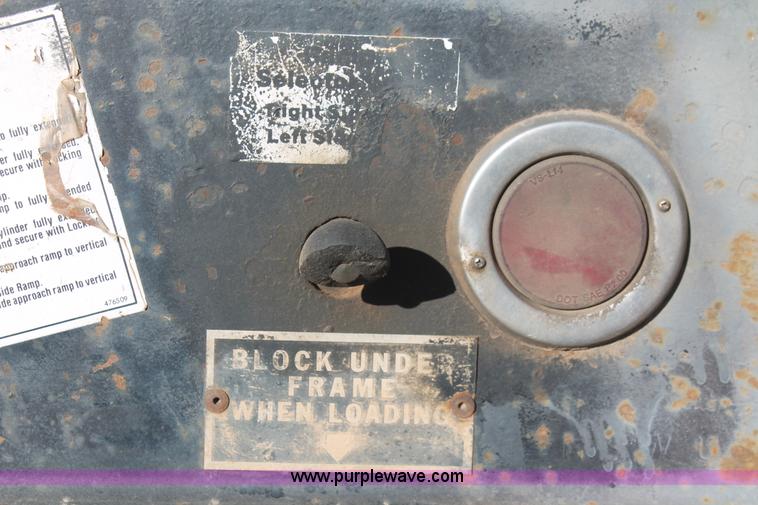 image for item H5960 1994 Etnyre RGN40TS3-T1 lowboy trailer