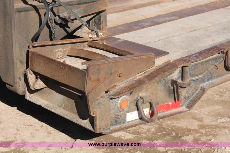 image for item H5960 1994 Etnyre RGN40TS3-T1 lowboy trailer