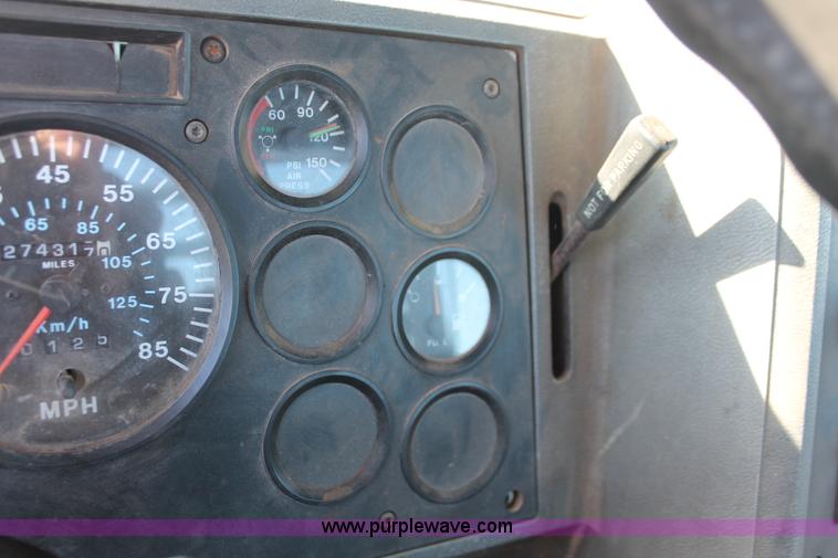 image for item H5961 1994 Mack CH613 semi truck