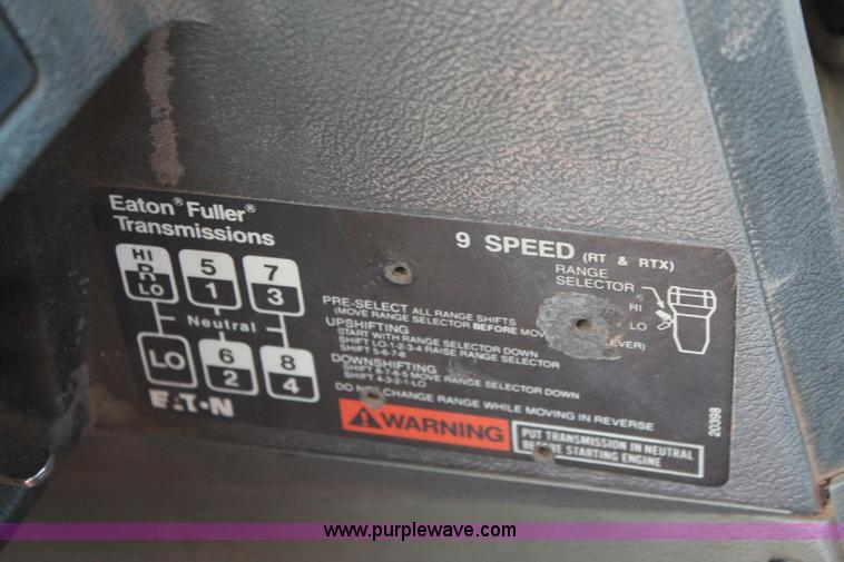 image for item H5961 1994 Mack CH613 semi truck