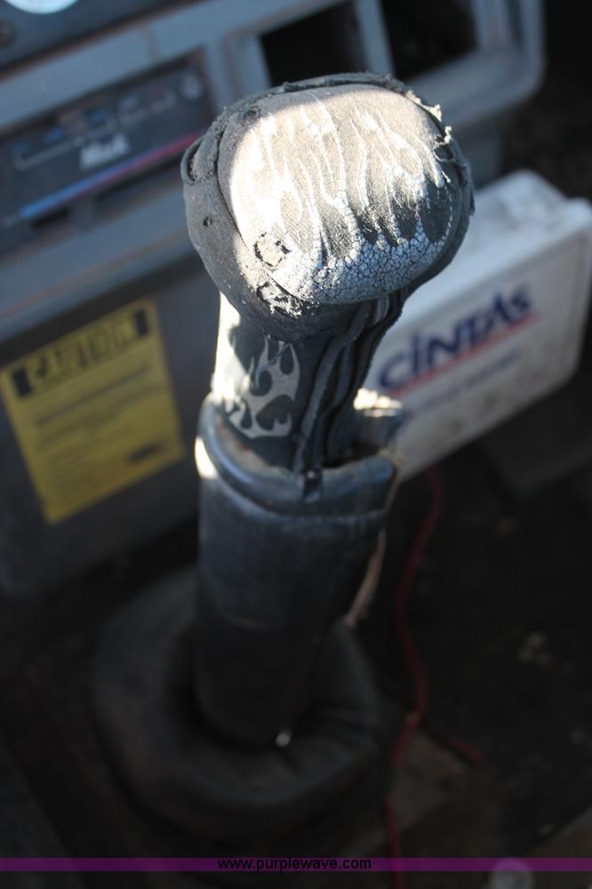 image for item H5961 1994 Mack CH613 semi truck