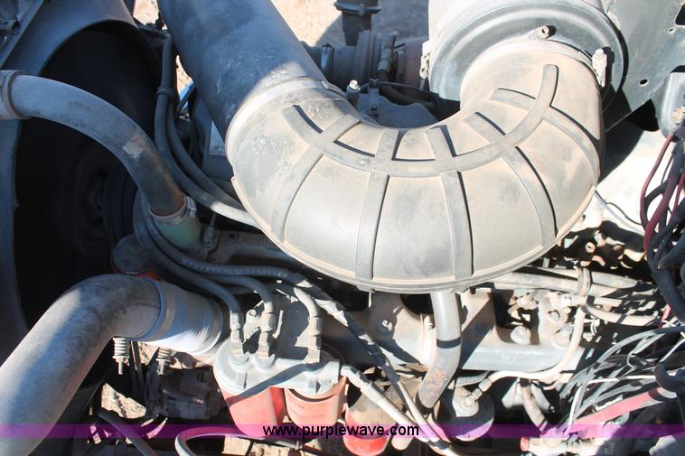 image for item H5961 1994 Mack CH613 semi truck